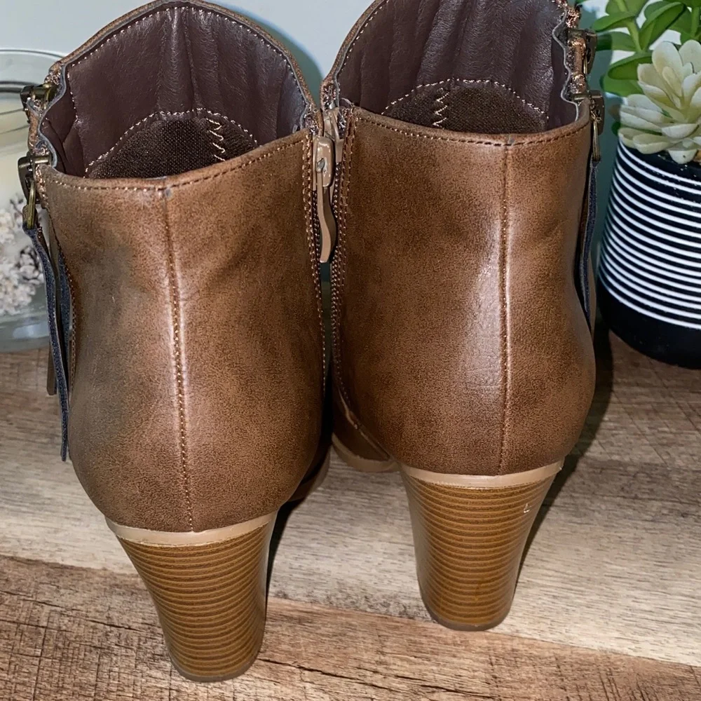 Journee Collection Heeled Ankle Booties with Dual Zippers Size 6.5 - Picture 9 of 13